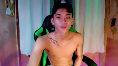 leemoreno18 online show from October 2025 10:11:02 AM