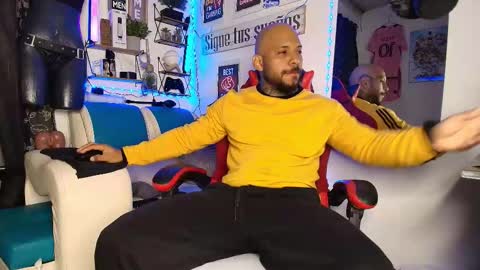 leenar_key online show from February 2026 10:03:02 AM