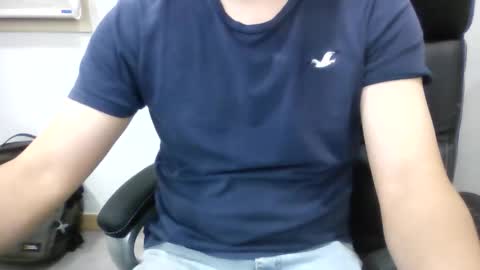 leesu5212 online show from April 2026 12:28:02 PM