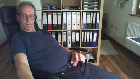 Dave online show from October 2025 03:54:02 PM