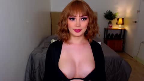 Snapshot of legendaryxqueen chatting on February 2025 11:42:01 AM UR ULTIMATE QUEEN SUSSIE BROWN online show from February 2025 11:42:01 AM