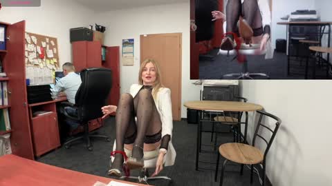 LegsLONG online show from December 2024 11:00:01 AM