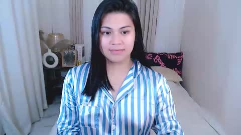 Snapshot of leighcortesi chatting on October 2025 02:07:02 PM Cailey online show from October 2025 02:07:02 PM