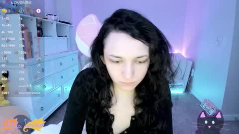 Leighla online show from October 2025 01:19:02 AM