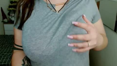 Leila online show from February 2025 07:28:02 PM