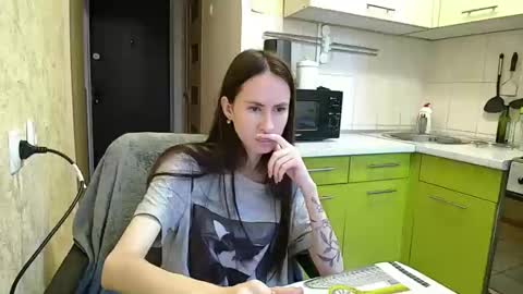 Leila online show from September 2025 05:18:02 AM