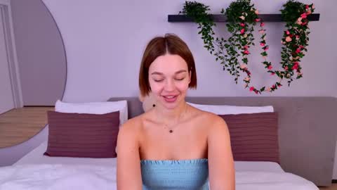 LeilaLawson online show from February 2025 07:44:02 AM