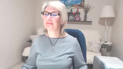 Leila Kinky online show from June 2026 09:00:02 AM