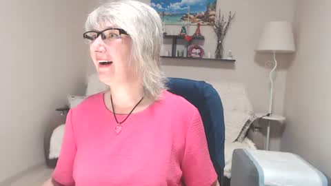 Leila Kinky online show from July 2026 10:30:01 AM