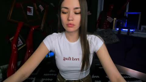 Leila Rai online show from April 2026 05:32:01 PM