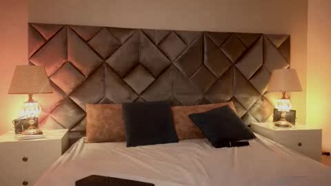 Leizathompson online show from March 2026 05:30:01 PM