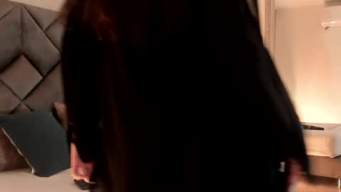 Leizathompson online show from April 2026 04:27:01 PM