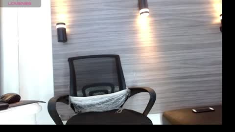 Snapshot of lelehott01 chatting on July 2026 03:22:01 AM lelehott01 online show from July 2026 03:22:01 AM
