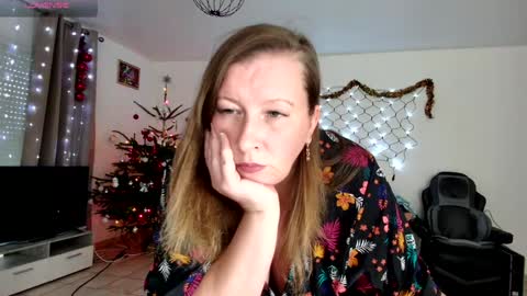 YOUR ELENA online show from December 2024 11:29:01 AM