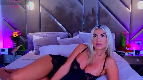 Snapshot of lellie_ chatting on September 2025 03:34:01 PM Carlaa online show from September 2025 03:34:01 PM