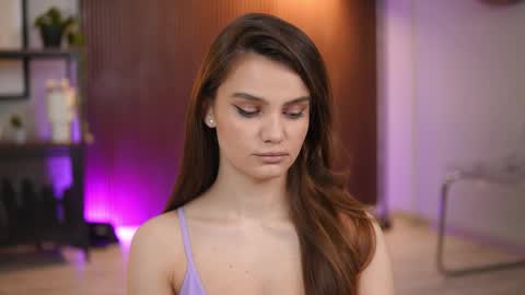 Lena Laurent online show from May 2026 09:05:01 AM
