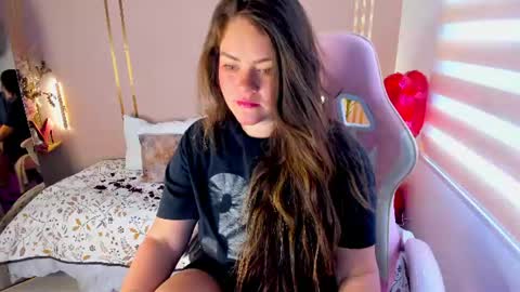 Snapshot of lena_paulxo chatting on July 2026 01:57:01 PM Lena Paul online show from July 2026 01:57:01 PM