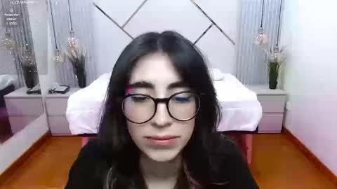 Lena online show from September 2025 09:15:01 PM