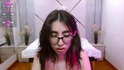 Lena online show from November 2025 01:23:02 PM