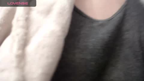 Snapshot of lenagolden chatting on January 2025 06:00:01 PM lenagolden online show from January 2025 06:00:01 PM
