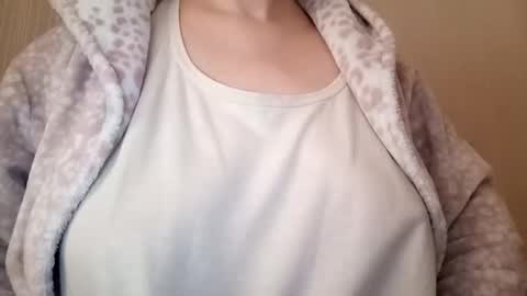 lenagolden online show from February 2026 10:09:01 AM