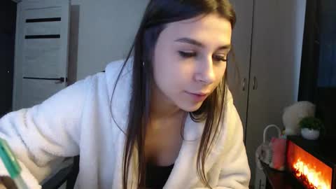 lenagordon online show from November 2025 10:47:02 AM