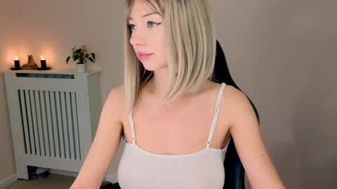 Lena online show from December 2025 10:35:01 AM