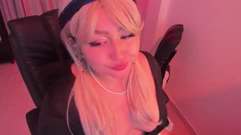 Lenna Kang online show from March 2026 07:08:02 PM