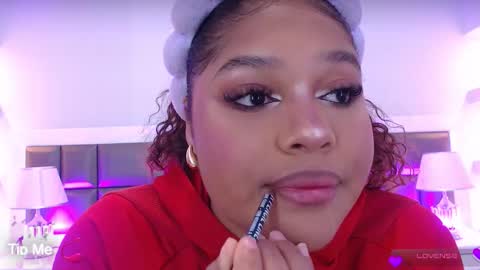 Lenna online show from September 2025 11:14:01 AM