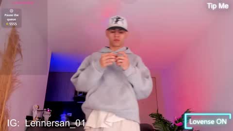 Lenner INDEPENDENT MODEL online show from February 2025 03:24:02 AM