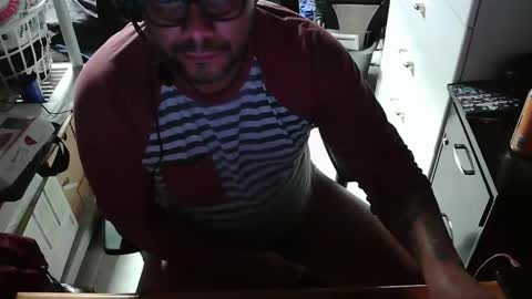 Snapshot of lenny1150 chatting on October 2025 12:07:02 AM Latino Heat online show from October 2025 12:07:02 AM
