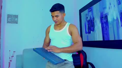 Leo Cartier online show from April 2026 01:00:01 AM