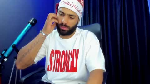 Leo  Diaz online show from December 2024 02:22:02 AM