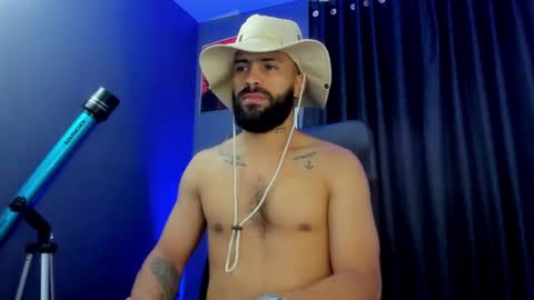 Leo  Diaz online show from December 2024 05:22:02 AM