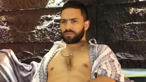 Leo  Diaz online show from November 2025 01:37:01 AM