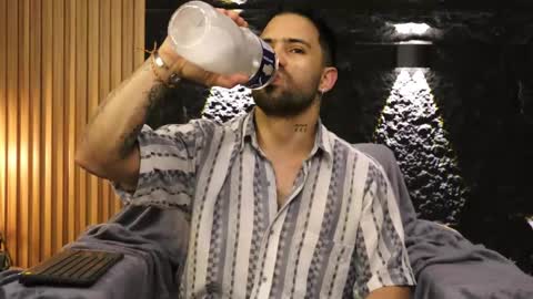 Leo  Diaz online show from April 2026 04:12:01 AM