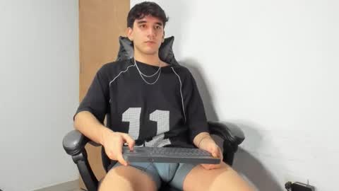 Leo Jones online show from September 2025 03:33:02 AM