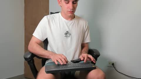 Leo Jones online show from February 2026 03:49:02 AM