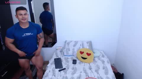 Snapshot of leo_muscleboy chatting on February 2025 01:44:02 AM Leo online show from February 2025 01:44:02 AM