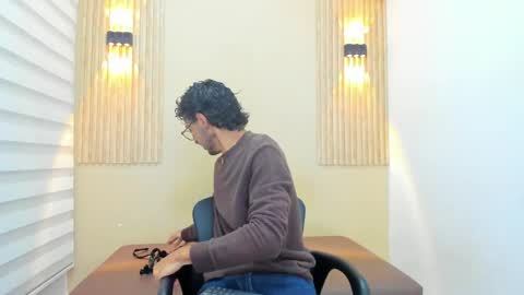 Snapshot of leo_sanz6 chatting on June 2026 12:21:02 PM LEO online show from June 2026 12:21:02 PM