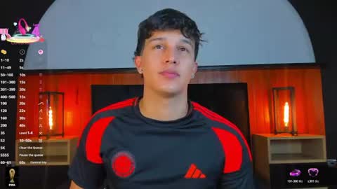 Snapshot of leo_savage_ chatting on June 2026 04:25:02 AM Leo online show from June 2026 04:25:02 AM