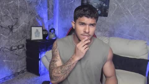 Leo independent model online show from October 2025 02:54:01 AM