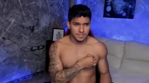 Leo independent model online show from February 2026 01:37:02 AM