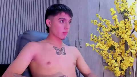 leohard_ online show from December 2025 02:57:02 PM