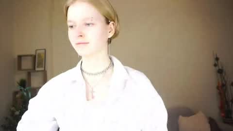 Hello Im Roxy Im just starting my journey here so lets get acquainted online show from April 2026 08:09:02 PM