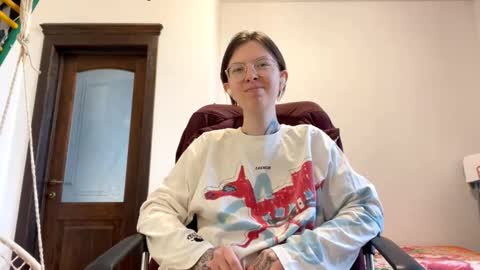 Snapshot of leomagreenfeld chatting on November 2025 10:47:02 AM Sophia online show from November 2025 10:47:02 AM