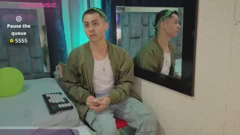 leomonnroe online show from March 2026 07:29:01 PM