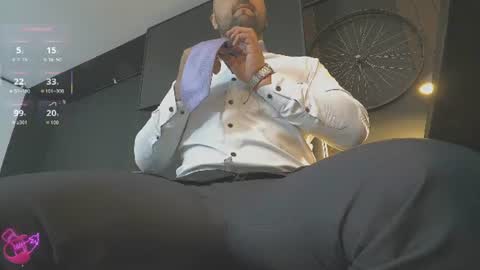 Snapshot of leon_1717 chatting on August 2026 11:35:01 AM Leon online show from August 2026 11:35:01 AM