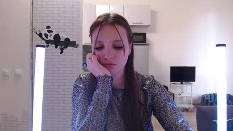 Leonaalove online show from April 2026 01:13:02 PM