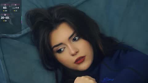 Mia online show from October 2025 09:17:01 AM